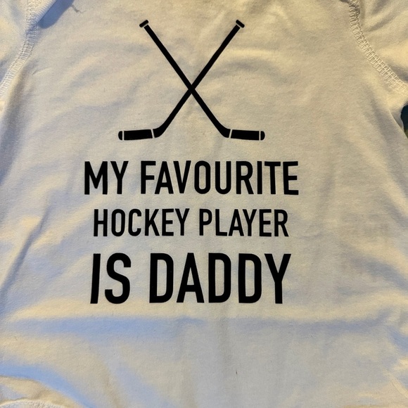 Daddy is my Favorite Hockey Player Onesie, NEW sz 12 months - Picture 3 of 3